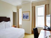 images/Hotels/Marriott/bohbm-guestroom-0118-hor-wide.jpg